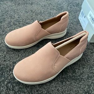 Unstructured by clark slip on sneaker